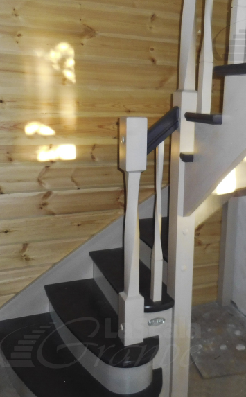 Деревянная лестница в дом на дачу - lascalagrande.ru